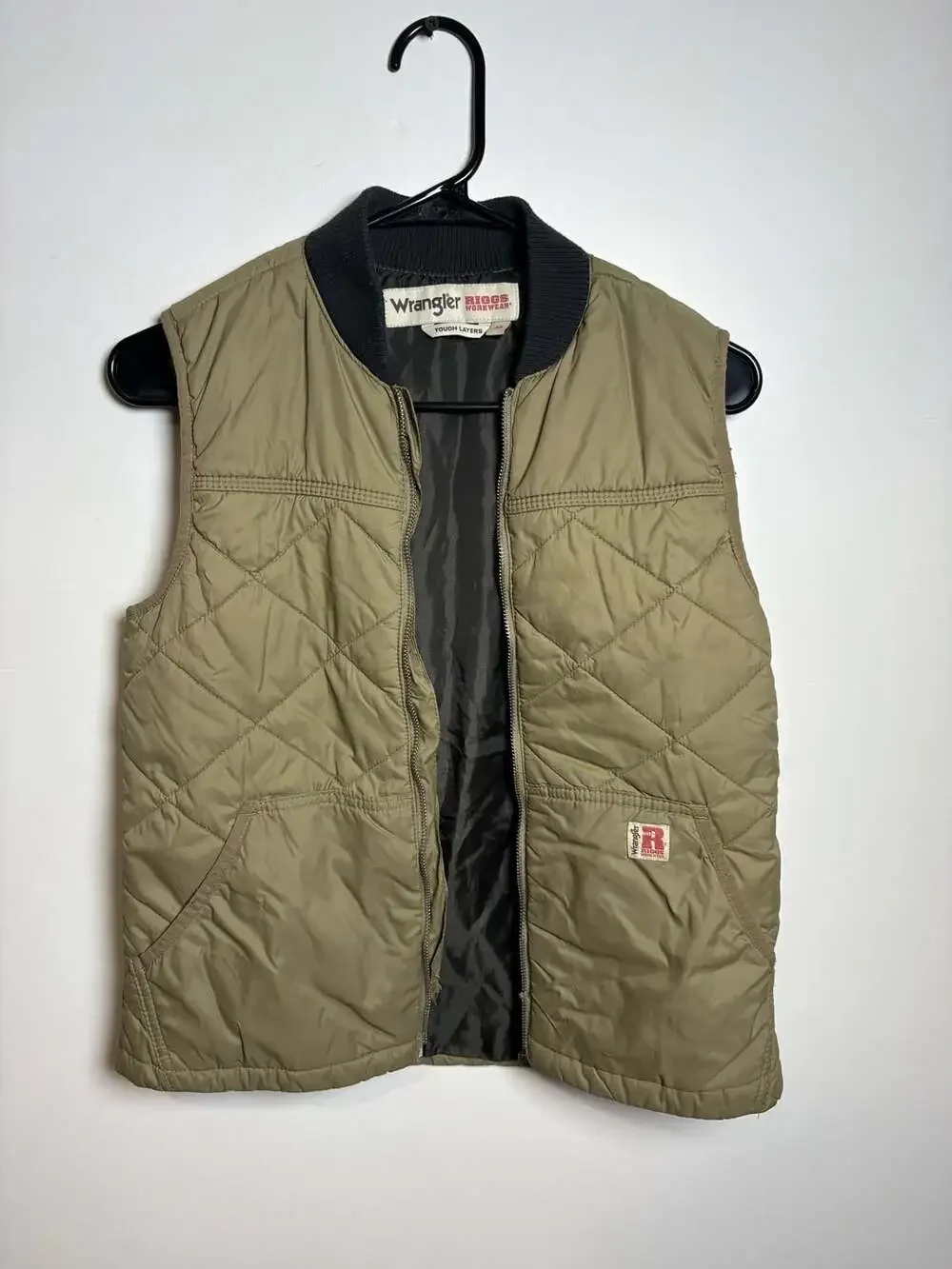 Wrangler Riggs Workwear Tough Layers Quilted Vest Size XS Olive Green